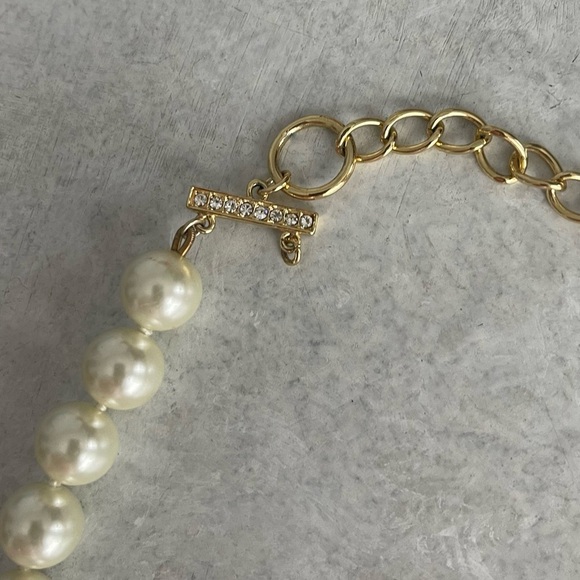 Joan Boyce Statement Necklace White Pearl 1 Strand - Picture 3 of 6